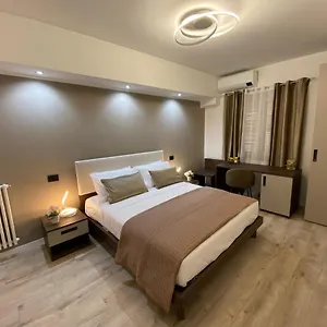 Plaza Ungheria Hotel